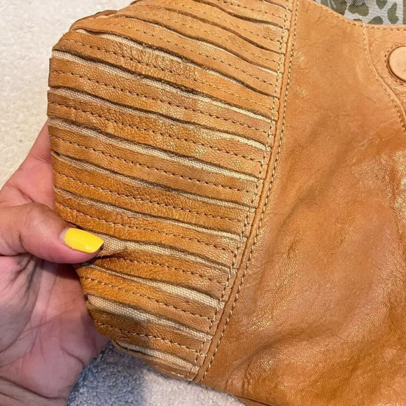 Perlina Womens Brown Leather Shoulder Handbag Zip Pockets Striped Side Design - Picture 5 of 14